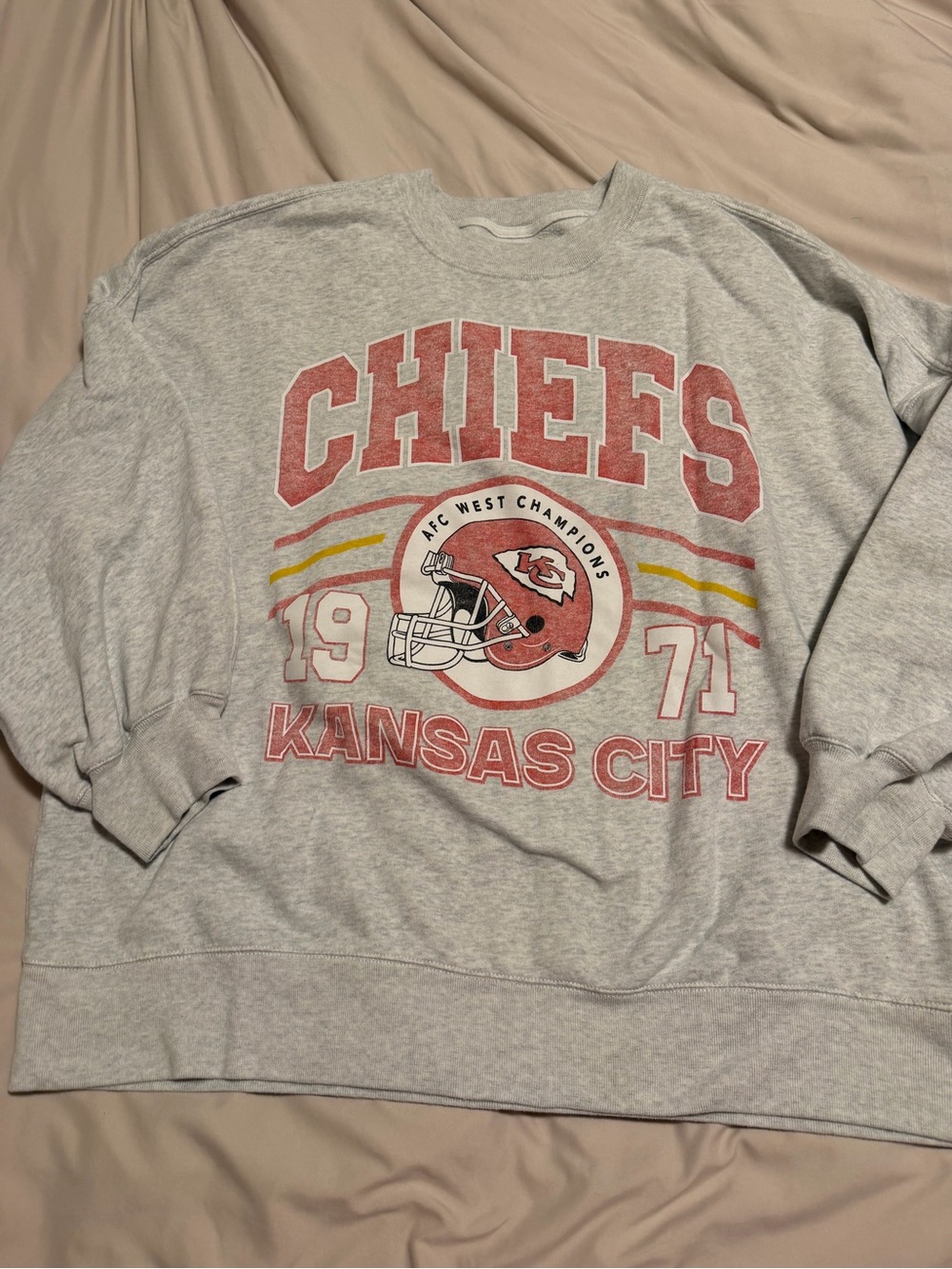 Abercrombie & Fitch Gray Crewneck Sweatshirt with Red and Yellow Chiefs Graphic